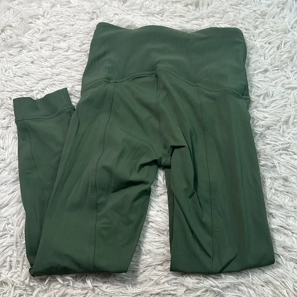 Lululemon Train Free High-Rise Crop 23